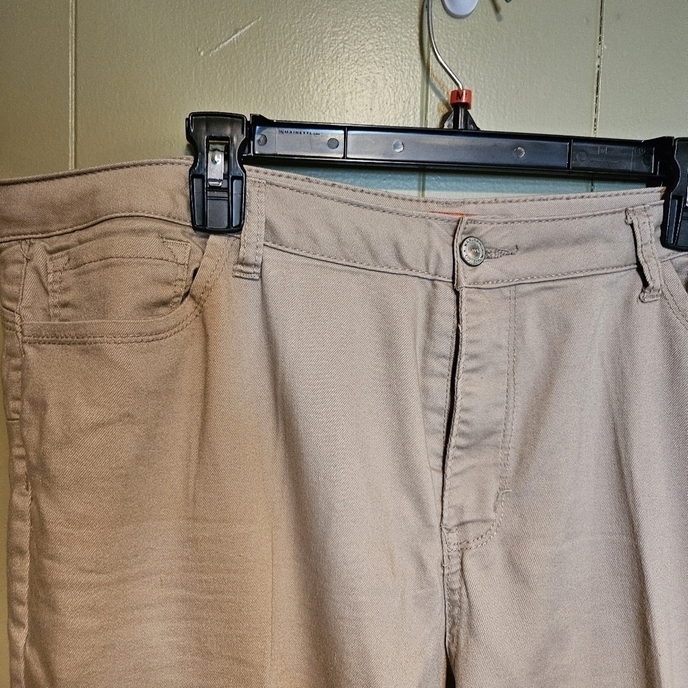 Wax Jeans Khaki Skinny Pants, Size 18 - Sleek and Comfortable - Picture 2 of 6